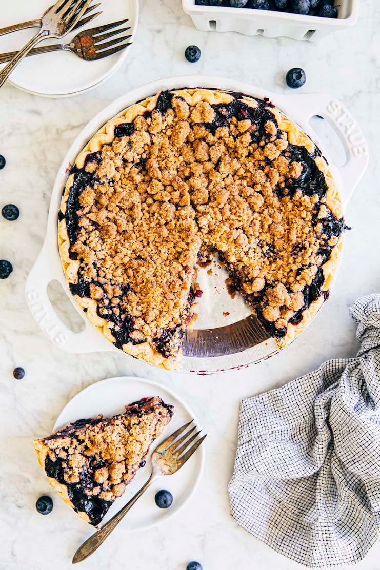 Quick and Easy Blueberry Crumble Pie » Hummingbird Extreme